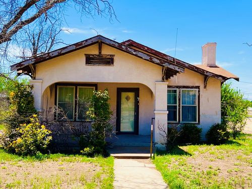 3 11th St, Ozona, TX, 76943-1237 | Card Image