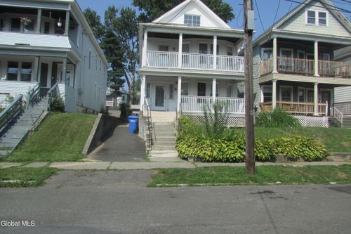 789 Park Ave, Albany, NY, 12208-2524 | Card Image