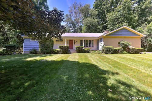 8 Mayflower Rd, Norwalk, CT, 06850-1026 | Card Image