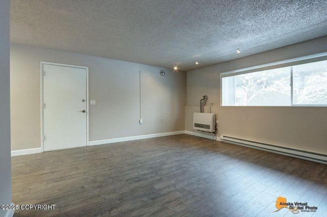Living Area | Image 13