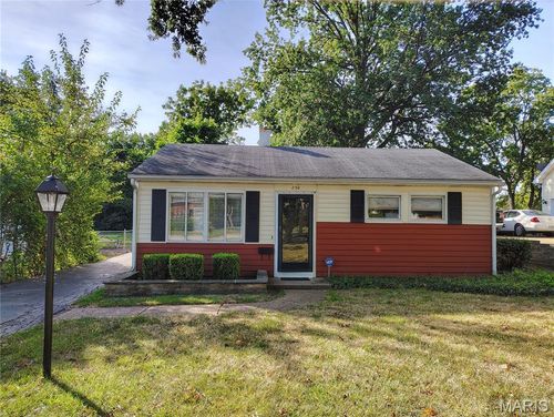 230 Reavis Pl, Webster Groves, MO, 63119-4036 | Card Image