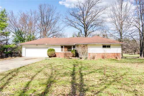 28755 Chardon Rd, Willoughby Hills, OH, 44092-2678 | Card Image