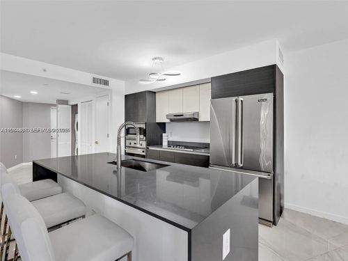 apt-302-9821 E Bay Harbor Dr, Bay Harbor Islands, FL, 33154-1868 | Card Image