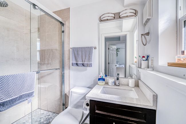 7768 18th Ave, House other with 6 bedrooms, 3 bathrooms and 2 parking in Burnaby BC | Image 12