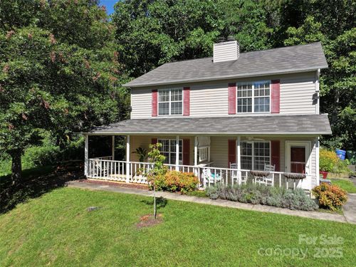 1 Rocking Porch Rd, Asheville, NC, 28805-4301 | Card Image