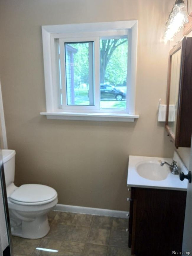 Primary bath | Image 14