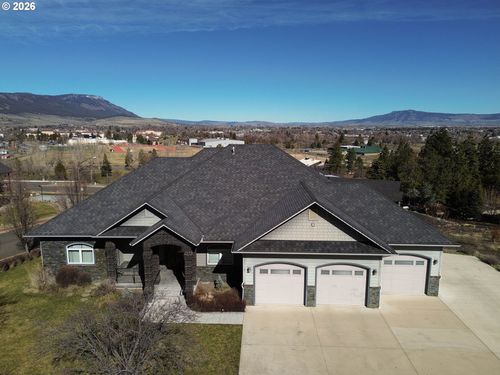 121 Ridge Dr, La Grande, OR, 97850-3080 | Card Image