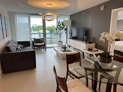 403-9261 E Bay Harbor Dr, Bay Harbor Islands, FL, 33154-2762 | Card Image