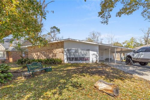 1005 Cherryhill St, Lake Charles, LA, 70607-4911 | Card Image
