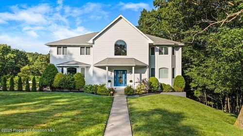 28 Ridgeview Dr, Scranton, PA, 18504-1058 | Card Image