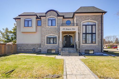 476 Tennyson Dr, Oakville, ON, L6L3Z1 | Card Image