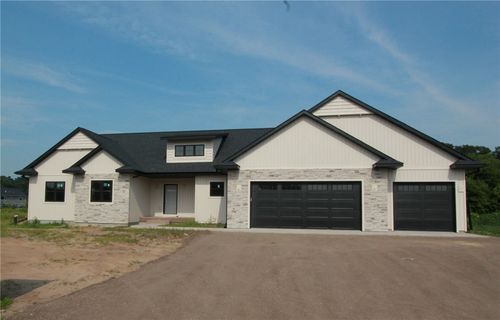 9024 Chestnut Rd, Eau Claire, WI, 54701-1105 | Card Image
