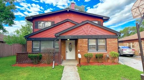 3125 W Whipple Dr, Merrionette Park, IL, 60803-5847 | Card Image