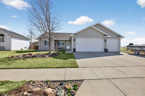 44 34th Ave Ne, Great Falls, MT, 59404-4271 | Card Image