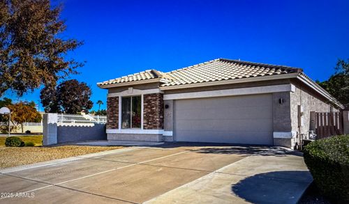 939 S Roca St, Gilbert, AZ, 85296-3661 | Card Image