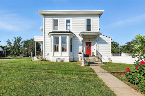 301 W Benton St, Windsor, MO, 65360-1105 | Card Image