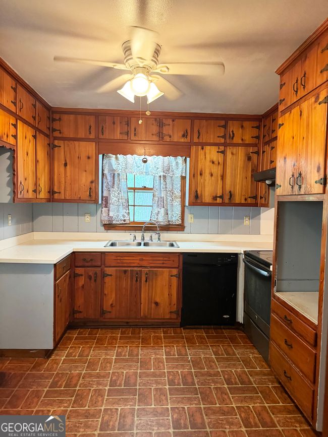 6576 Randall Mark Dr, House other with 4 bedrooms, 2 bathrooms and null parking in Morrow GA | Image 6