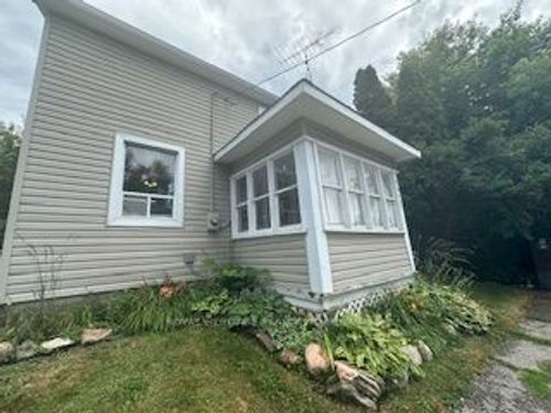 2017 Newtonville Rd, Newtonville, ON, L0A1J0 | Card Image