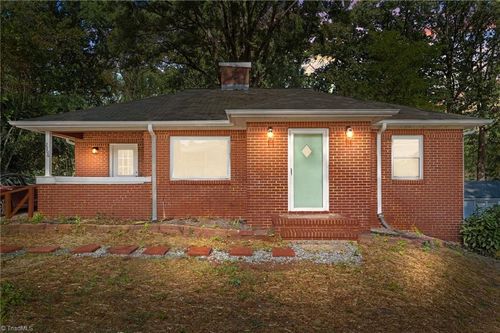 2906 Spring Garden St, Greensboro, NC, 27403-1951 | Card Image