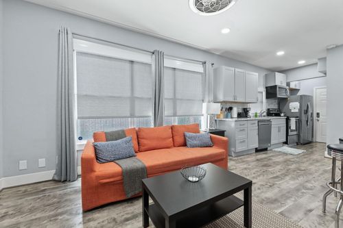 1-412 Drew St, Houston, TX, 77006-2058 | Card Image