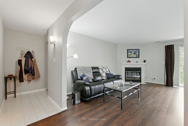 APT-2N - 7811 W 157 Th St, Condo with 2 bedrooms, 2 bathrooms and 2 parking in Orland Park IL | Image 5