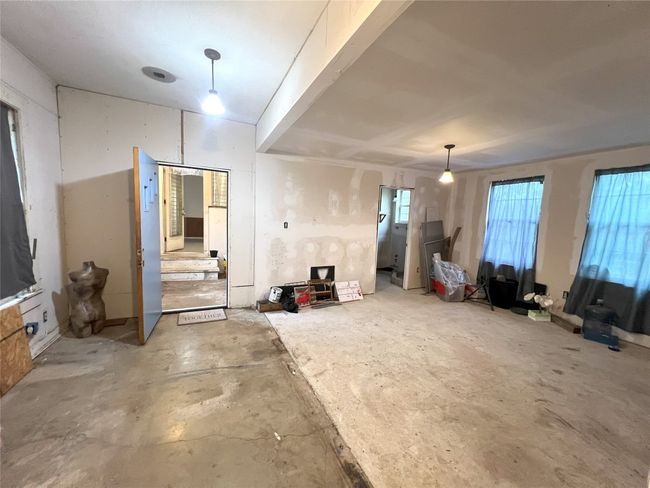 A - 5619 Fm 535, House other with 5 bedrooms, 1 bathrooms and 8 parking in Cedar Creek TX | Image 24