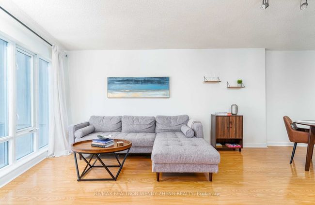 4203 - 210 Victoria St, Condo with 2 bedrooms, 2 bathrooms and null parking in Toronto ON | Image 6