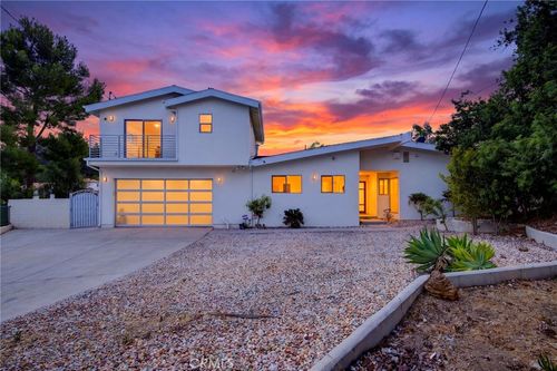 4715 Burgundy Rd, Woodland Hills, CA, 91364 | Card Image