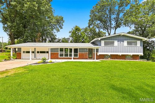 15 Harneywold Drive, St Louis, MO, 63136 | Card Image