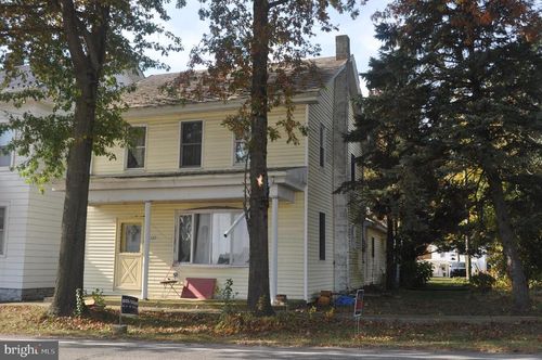 143 N Main St, BERRYSBURG, PA, 17005 | Card Image