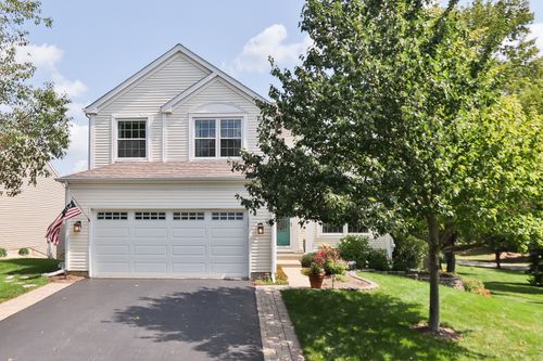 3 Falcon Ridge Ct, Algonquin, IL, 60102-1723 | Card Image