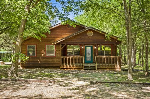2003 Flowing Wells Rd, Pottsboro, TX, 75076-7335 | Card Image