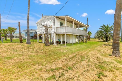314 Oyster St, Surfside Beach, TX, 77541-9567 | Card Image