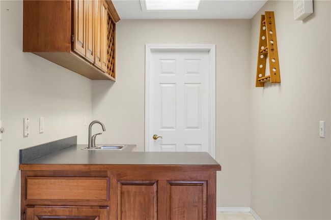 basement kitchenette | Image 15