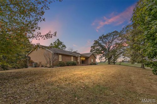 4988 White Deer Ln, Brighton, IL, 62012-2620 | Card Image