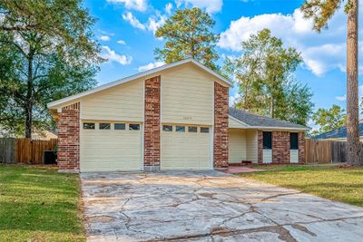 16315 Spinnaker Drive, House other with 3 bedrooms, 2 bathrooms and null parking in Crosby TX | Image 3