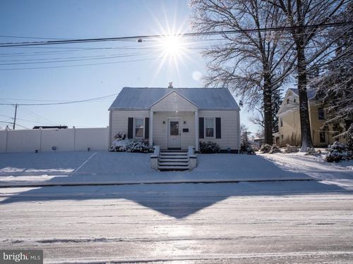 551 Hobart Ave, Trenton, NJ, 08629-1316 | Card Image