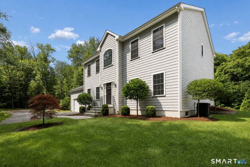 10 High Ridge Grv, Brookfield, CT, 06804-3511 | Card Image