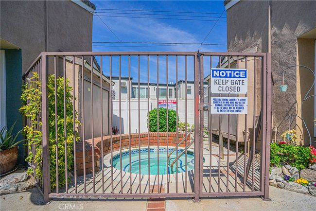 10712 Knott Ave, Condo with 2 bedrooms, 2 bathrooms and 2 parking in Stanton CA | Image 22