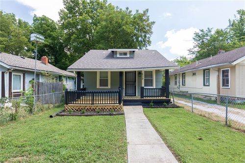 7119 Bellefontaine Ave, Kansas City, MO, 64132-1832 | Card Image
