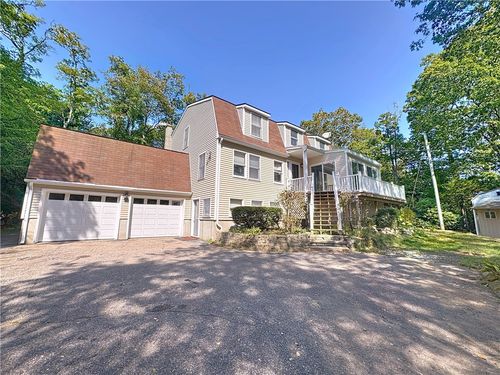 82 Potter Hill Rd, Westerly, RI, 02891-1131 | Card Image