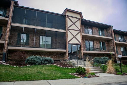 apt-e-11307 Moraine Dr, Palos Hills, IL, 60465-2673 | Card Image