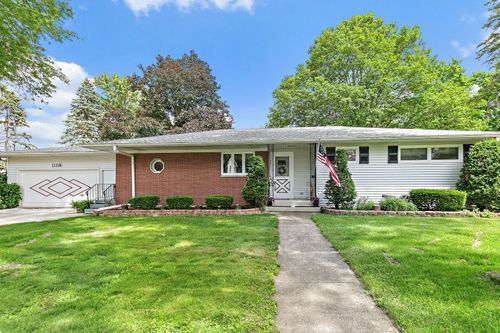 11118 Lincoln St, Huntley, IL, 60142-7207 | Card Image