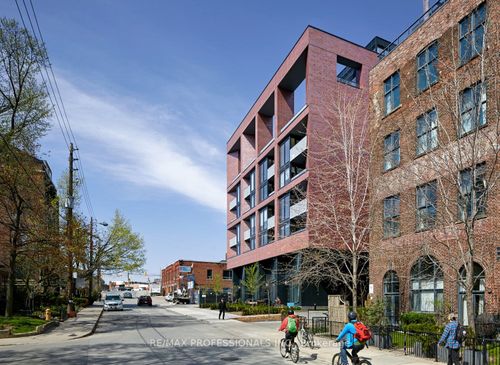 305-383 Sorauren Ave, Toronto, ON, M6R0A4 | Card Image