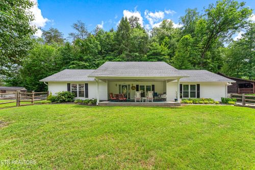 519 Country Oaks Dr, Pigeon Forge, TN, 37863-3265 | Card Image