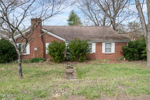 510 E Glade St, Glade Spring, VA, 24340-5939 | Card Image
