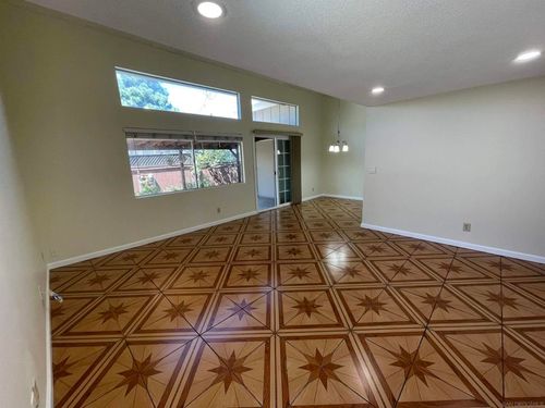b-7055 Appian Dr, San Diego, CA, 92139-3305 | Card Image