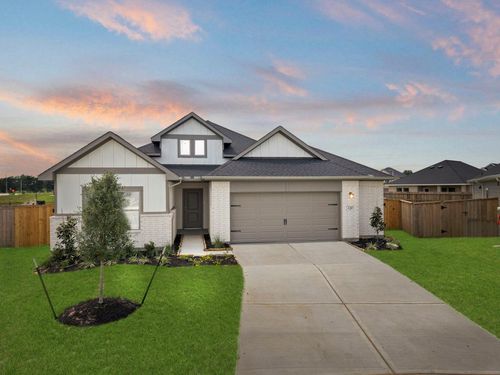226 Magnolia Laurel Dr, Alvin, TX, 77511-0104 | Card Image
