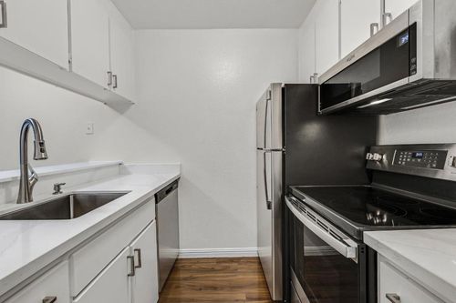6109 Shelter Creek Ln, San Bruno, CA, 94066-3814 | Card Image