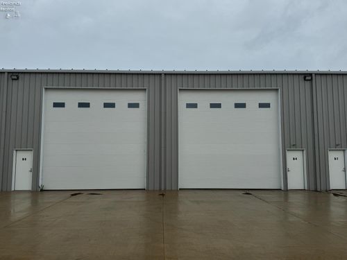b5-3126 Ne Catawba Rd, Port Clinton, OH, 43452-3156 | Card Image